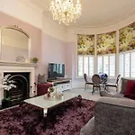 Veeve - The Brook Green Retreat